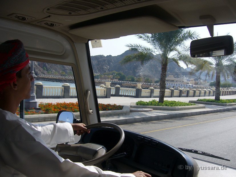 26 Fahrt zum Al Bustan Palace, Sultanat Oman